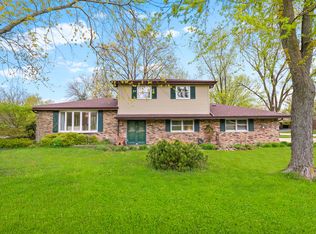 11820 Center Dr, Lemont, IL 60439