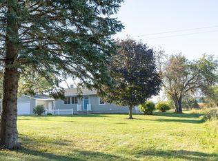 1882 E Peck Lake Rd, Ionia, MI 48846