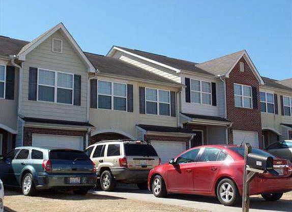 2nd image of 709 Georgetown Ln