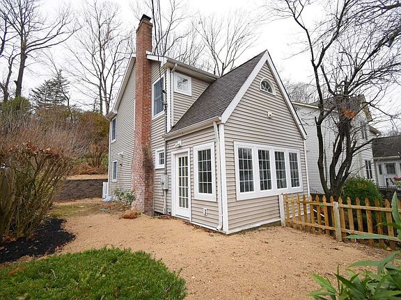 2nd image of 75 Waterside Ave