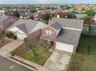 9105 Chisholm Trl, Aubrey, TX 76227