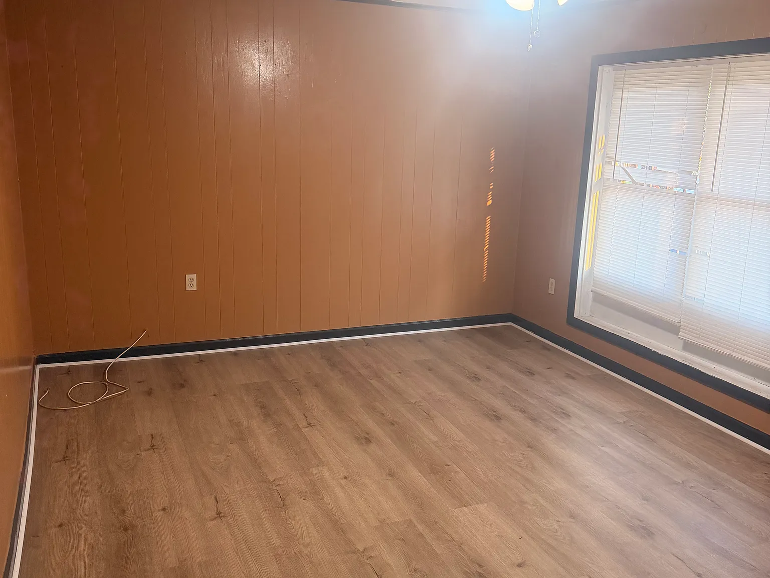 2961 Deeb Dr — Photo 2