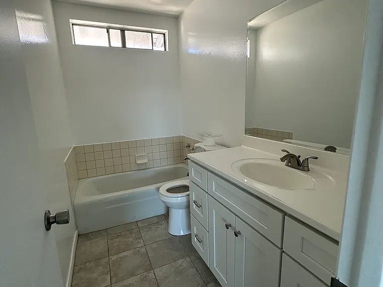 142 S Delano St #3 — Photo 5