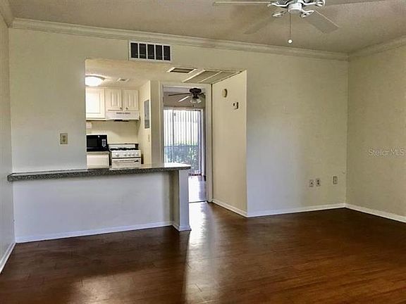 5th image of 115 Oyster Bay Cir APT 110