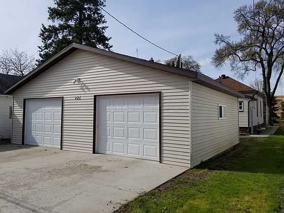 Extra large 2 Stall Garage