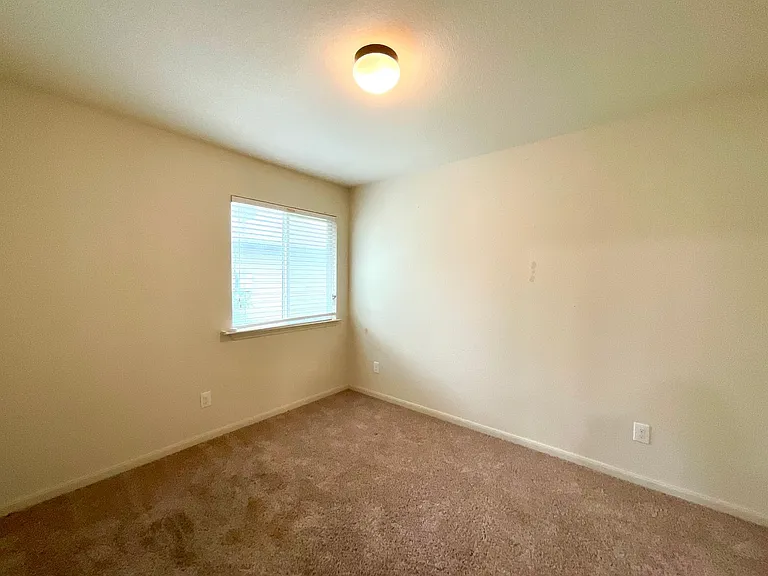 1058 Stone Br — Photo 23