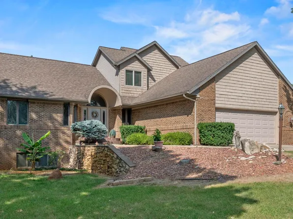 2737 Ivywood Dr, Warsaw, IN 46582
