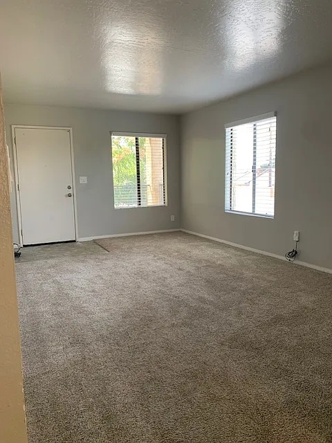 2 bed, 850 sqft, $1,000 — Photo 2