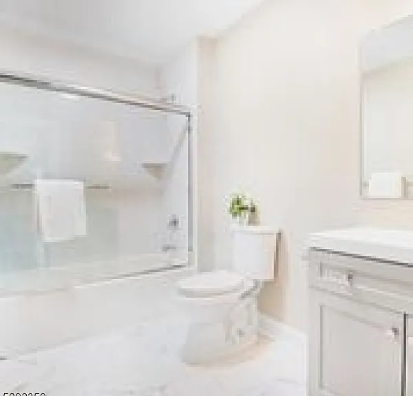526 E Broad St #2 — Photo 20