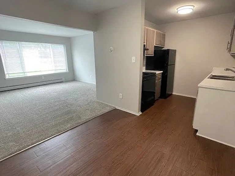 333 Marshall Apartments — Photo 8