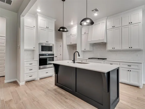 3261 Canadian Trails Ct, Noble, OK 73068