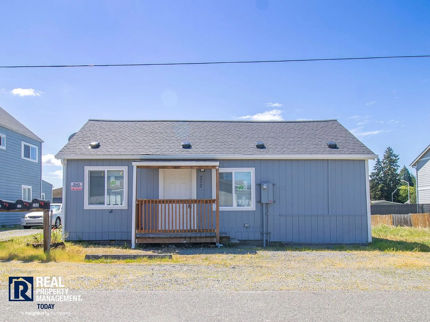 Move-In Special! Completely Renovated 2 Bedroom Home Near Plu | New Kitchen & Stainless Appliances — Photo 2