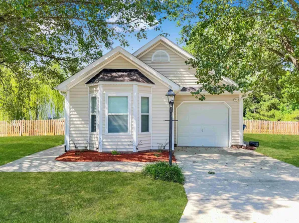 3 Cayman Ct, Durham, NC 27703