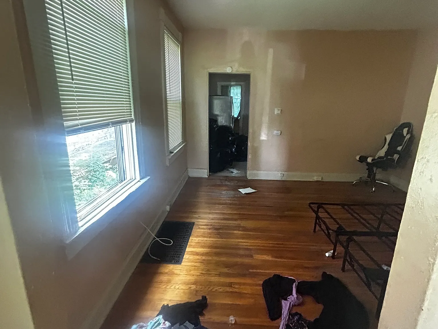 2 bed, 700 sqft, $950 — Photo 3