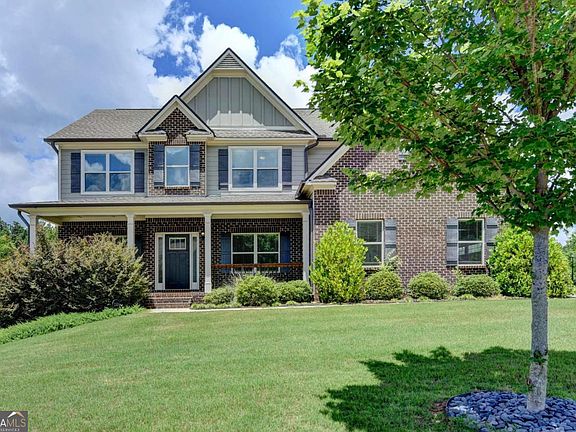 3rd image of 235 Bella Dr