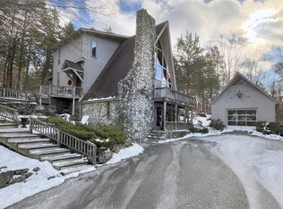 2 Ravine Rd, Pleasant Valley, NY 12569