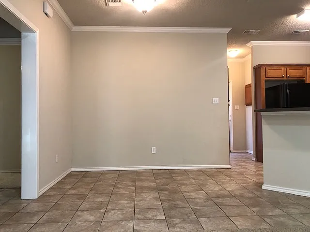2106 Main St #3 — Photo 5