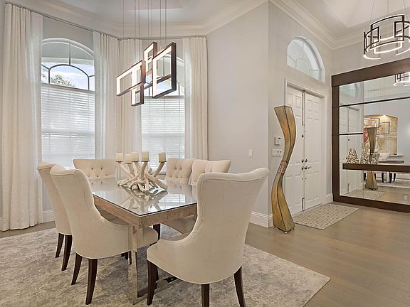 2nd image of 4971 Kensington Circle