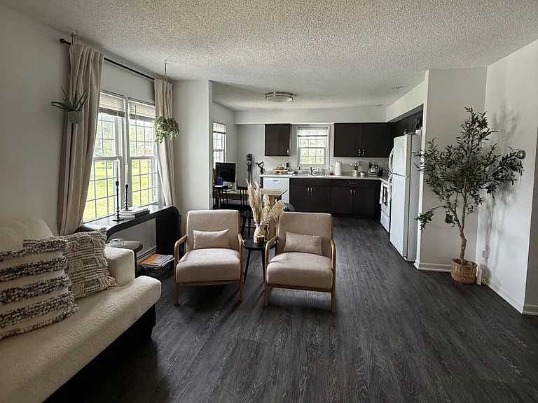 1458 NE 70th Ave #3 — Photo 8