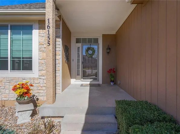 16155 S Harbinger St, Olathe, KS 66062