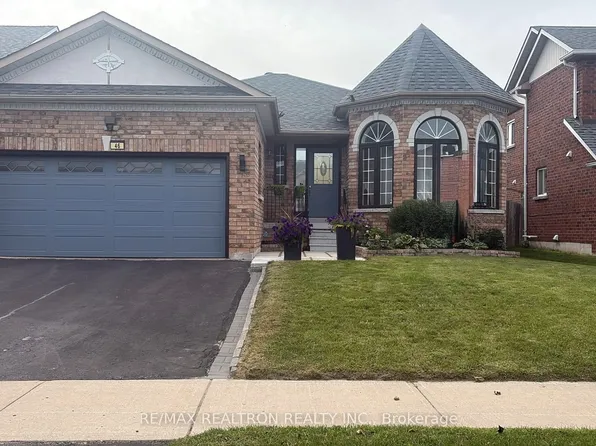 46 Cloughley Dr, Barrie, ON L4N 9T3