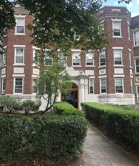 1842 Commonwealth Ave #7 — Photo 1