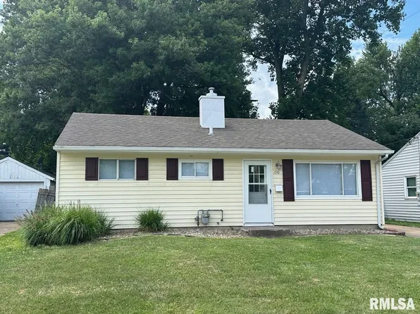 1710 Center Granview Dr, Quincy, IL 62301
