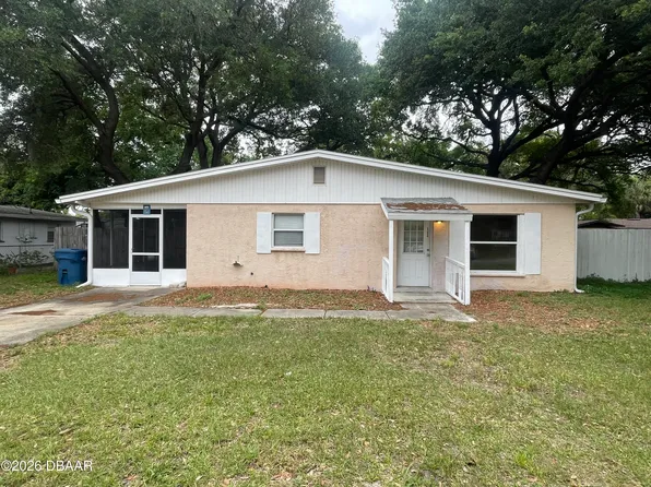 1220 Leon Ln, Daytona Beach, FL 32117