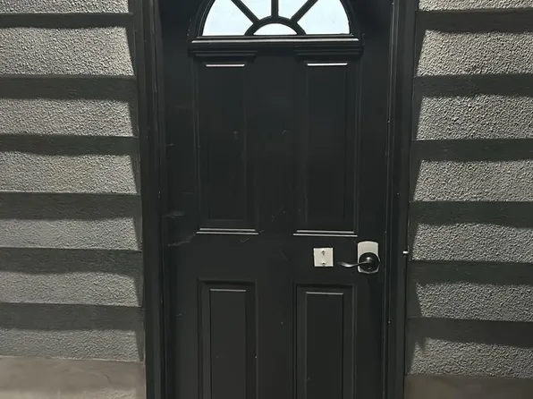 1678 Fisher Ave, Ottawa, ON K2C 1X7