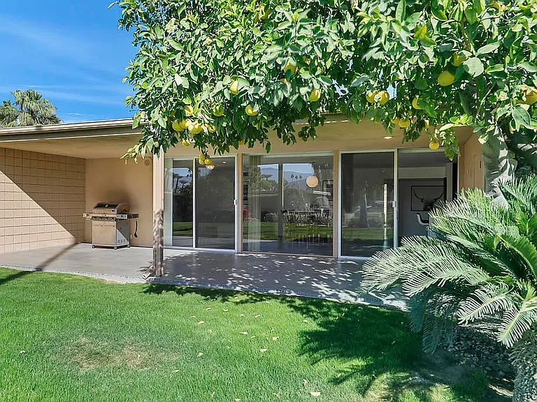 42475 Adams St — Photo 16