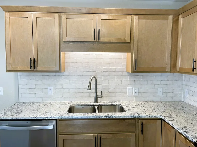 Gateway Place Apartments — Photo 7
