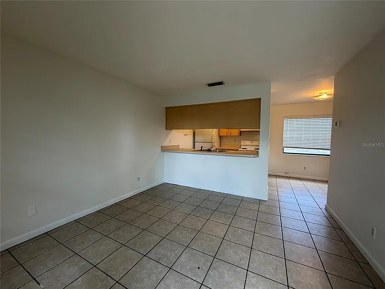 2117 Citrus Blvd #4 — Photo 3