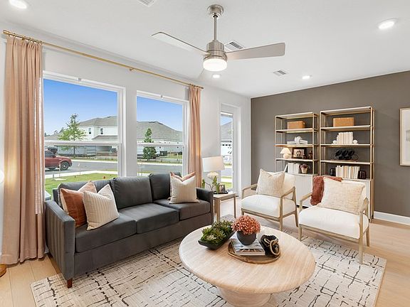 The Peppermill - Family Room