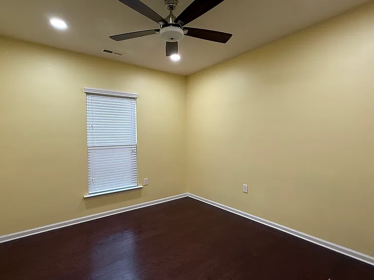 2101 Chipley Dr — Photo 13
