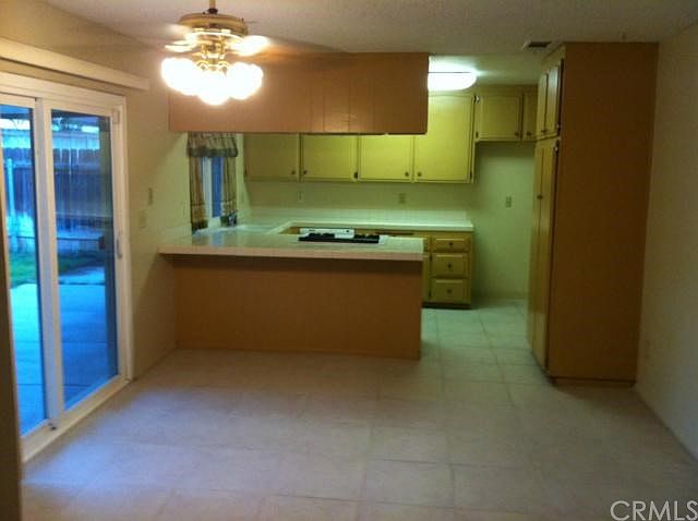 2nd image of 910 N Renee St