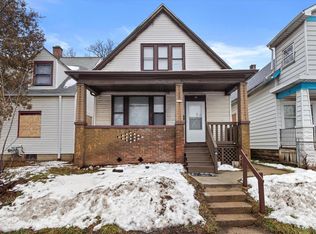 2622 N 20th St, Milwaukee, WI 53206