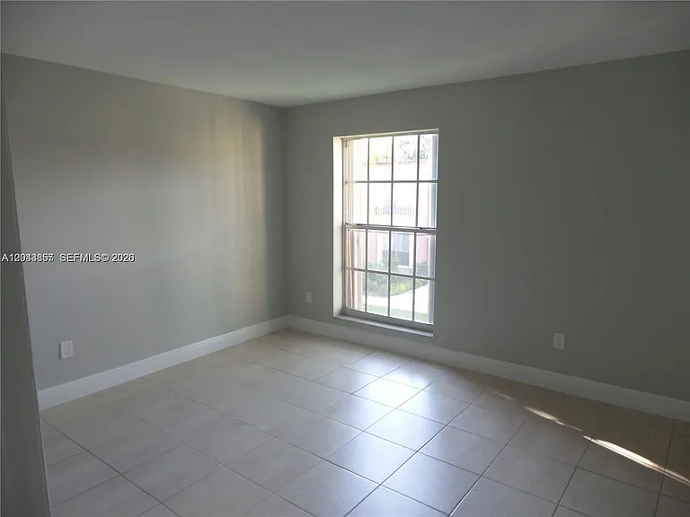 10794 N Kendall Dr #B22 — Photo 12
