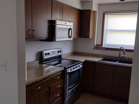 4th image of 1103 Arthur Ave