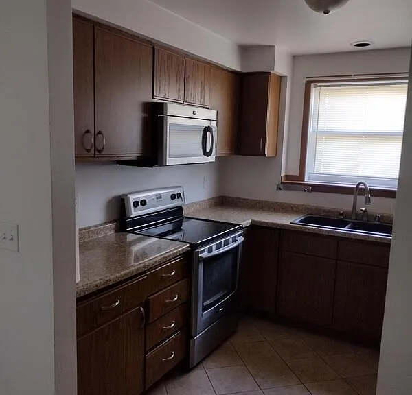 1103 Arthur Ave — Photo 17