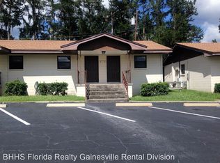 1406 SW 18th Pl APT 8, Gainesville, FL 32608