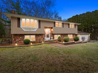 25 Lisbon Heights Rd, Jewett City, CT 06351