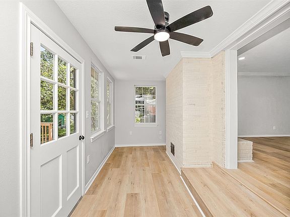3rd image of 1803 S Park St