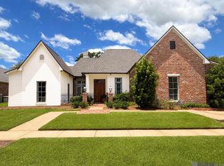 17744 Pecan Shadows Dr, Baton Rouge, LA 70810