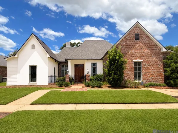 17744 Pecan Shadows Dr, Baton Rouge, LA 70810