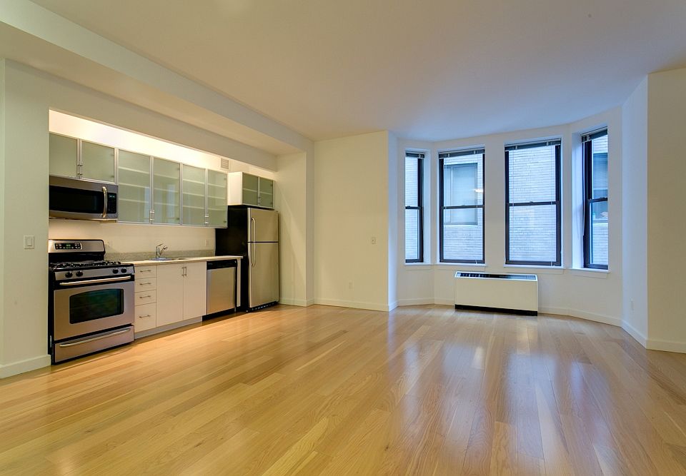 1st image of 37 Wall St APT 10D