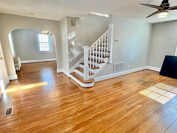5th image of 1100 Wilbur Ave