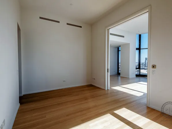 50 United Nations Plaza image 8 of 30