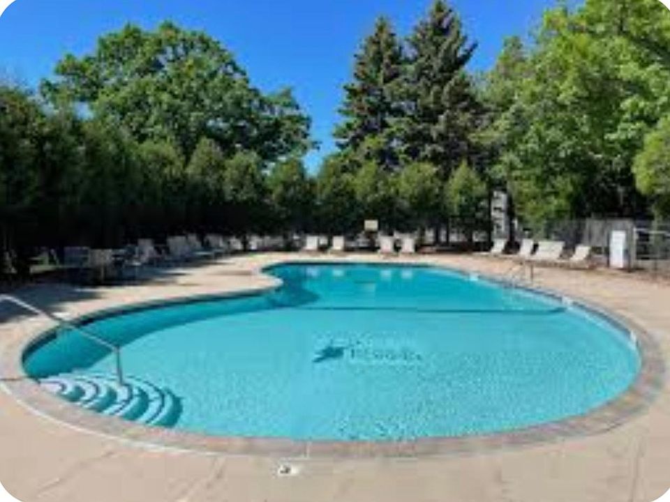 1st image of 1601 N Innsbruck Dr NE #253