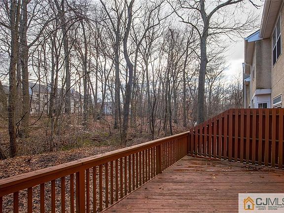 4th image of 76 Ashford Dr