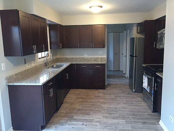 3rd image of 7165 Center Ave Unit 7165